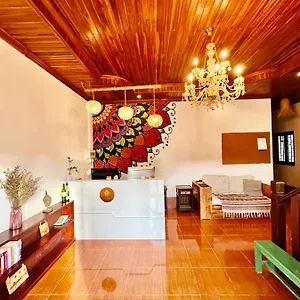 La Casa 旅馆