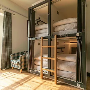 https://code-pod-hostels-the-court.edinburghhotelsuk.org